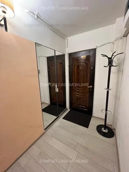 Vitan Mall, 3 camere decomandat parter, mobilat,